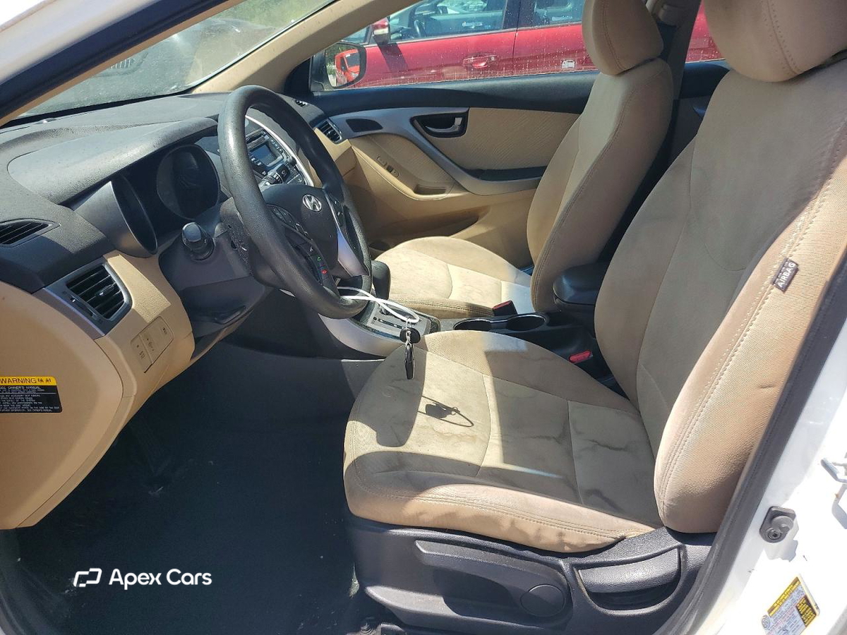 Hyundai Elantra 2013