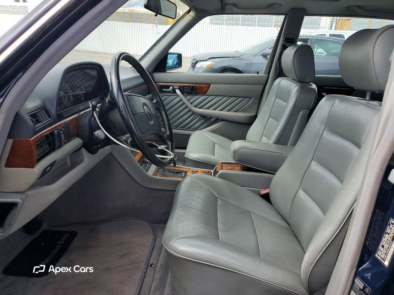Mercedes-Benz  1990