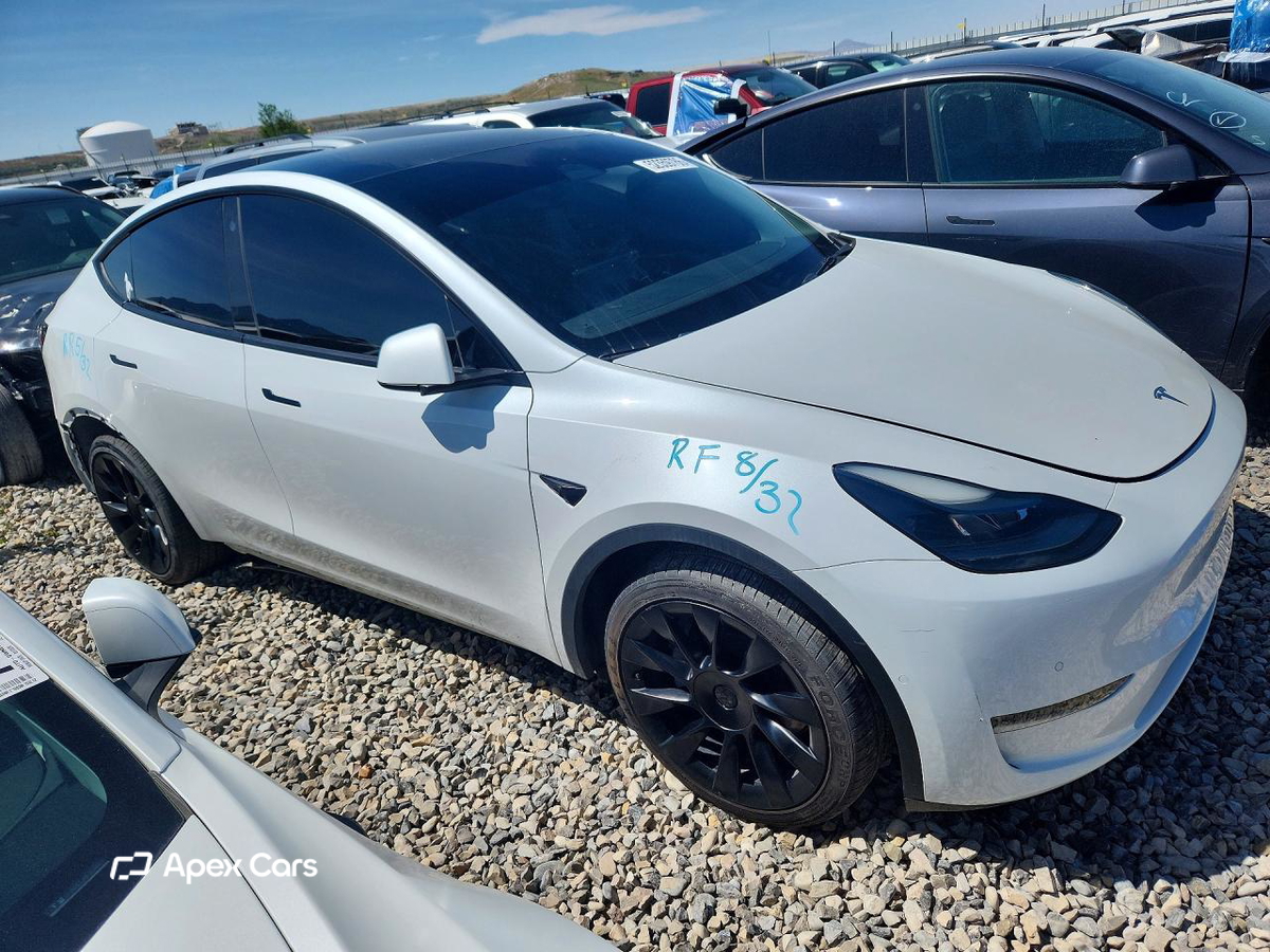 Tesla Model Y 2022