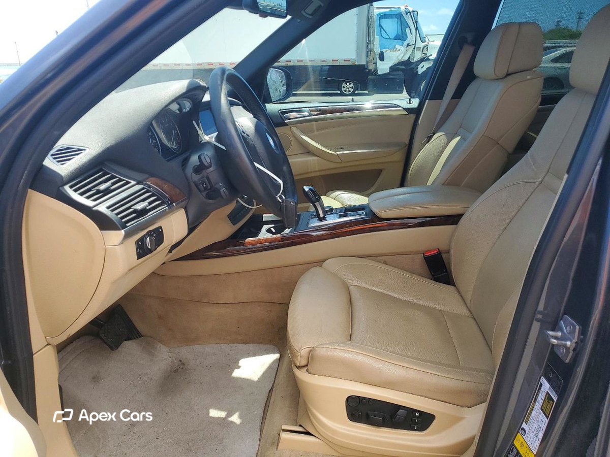 BMW X5 2011