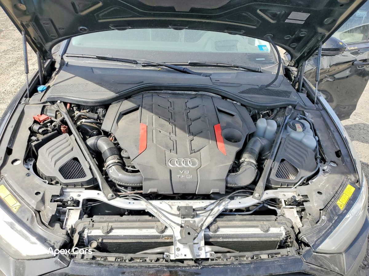 Audi S8 2021