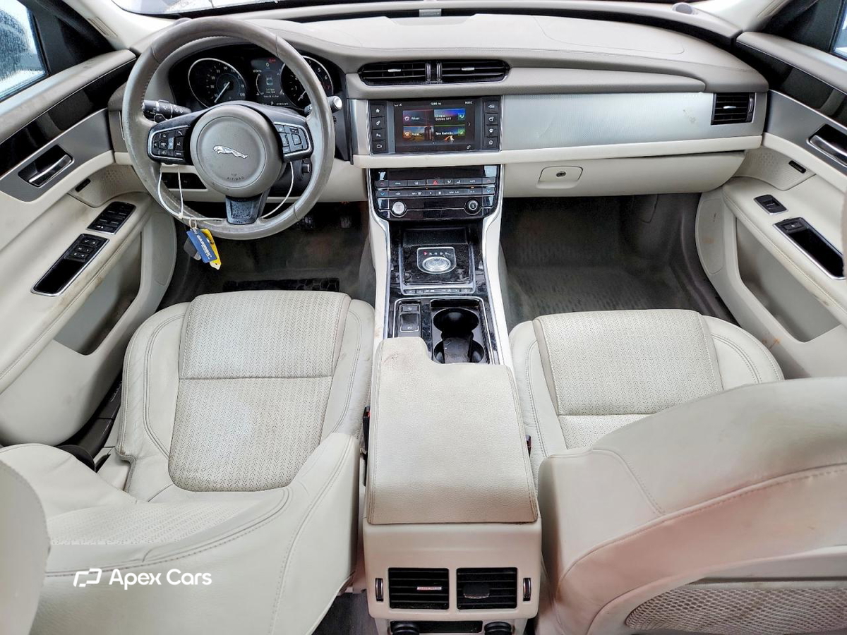 Jaguar XF 2016