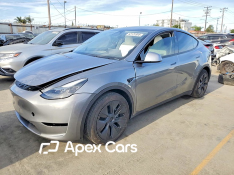 Tesla Model Y 2025 - Image 1 of 12