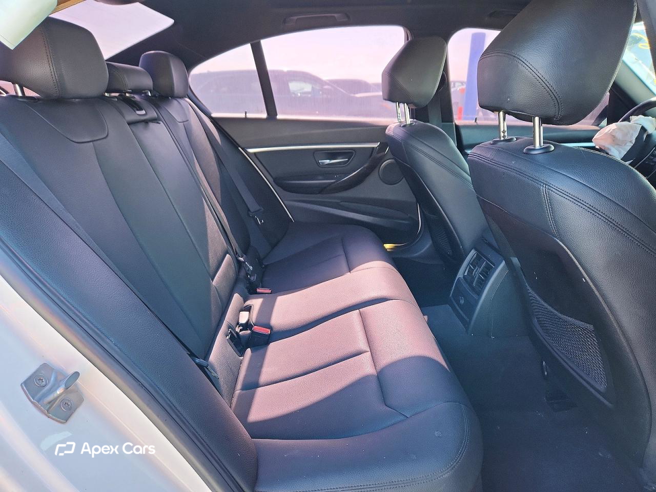 BMW Series 3 2016