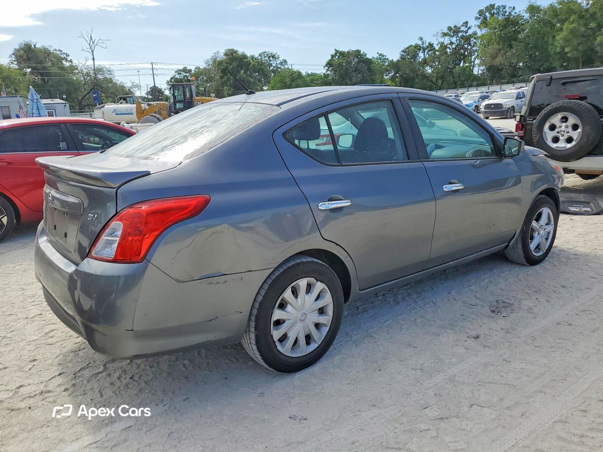 Nissan Versa 2018