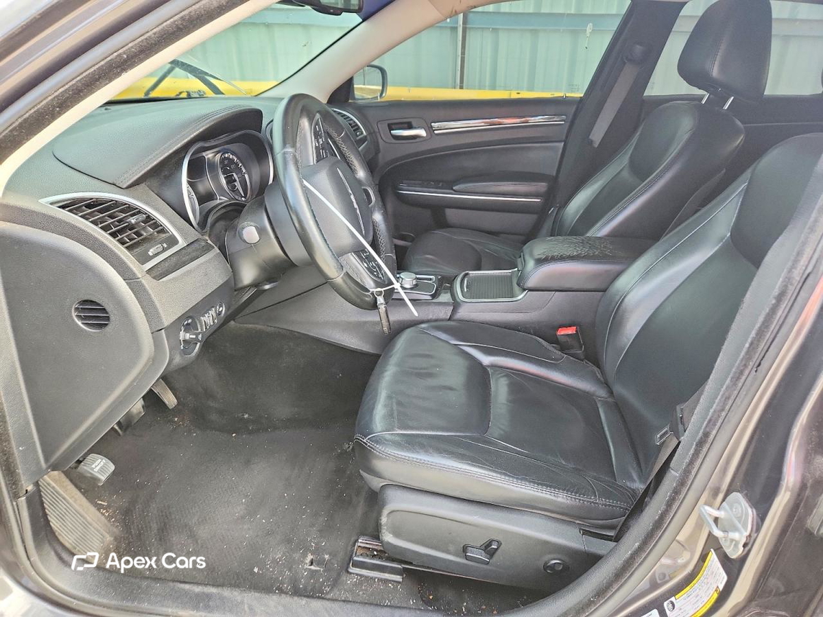 Chrysler 300 2016