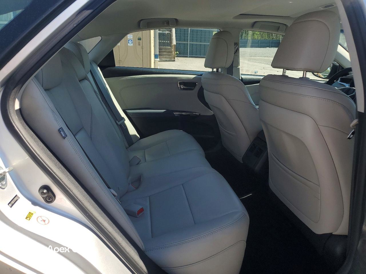 Toyota Avalon 2013