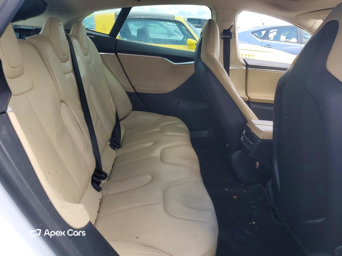 Tesla Model S 2013