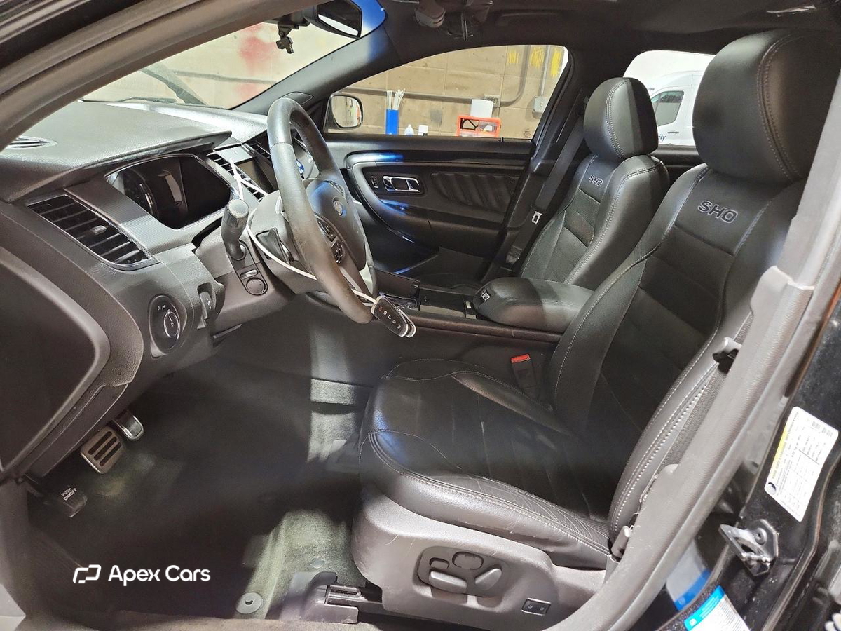 Ford Taurus 2015