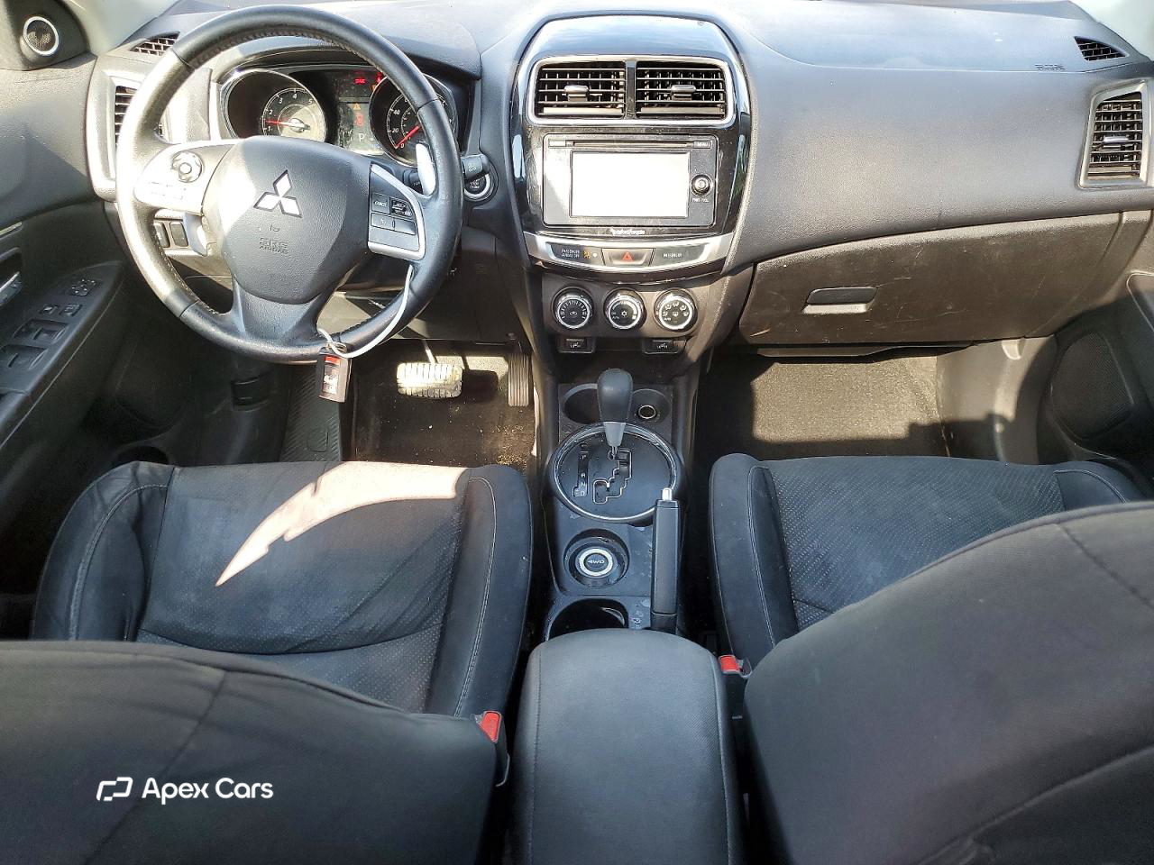 Mitsubishi Outlander 2015