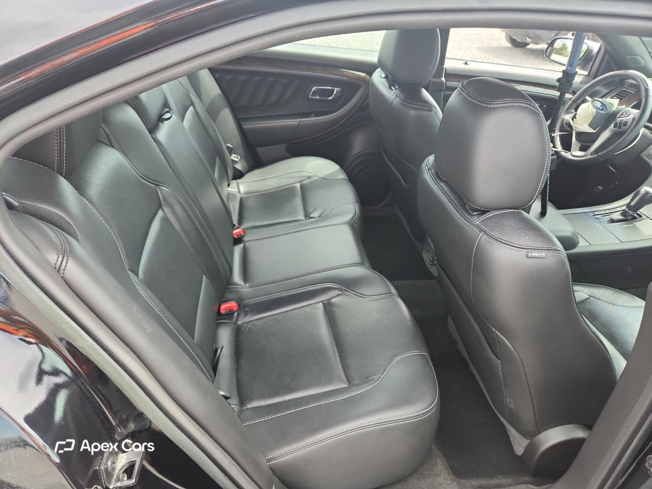Ford Taurus 2016