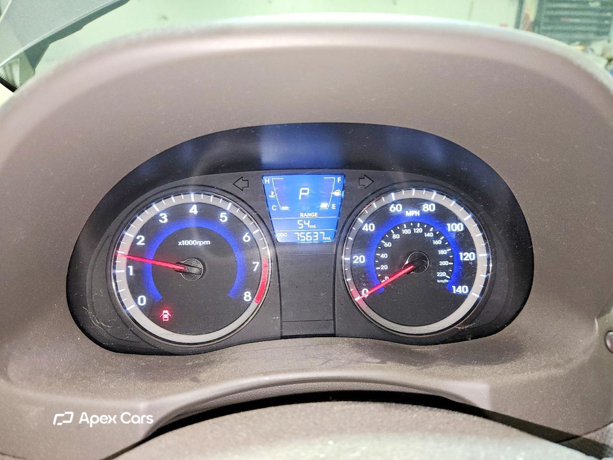 Hyundai Accent 2013