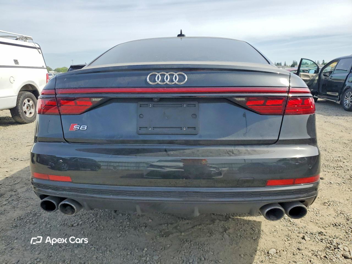 Audi S8 2021