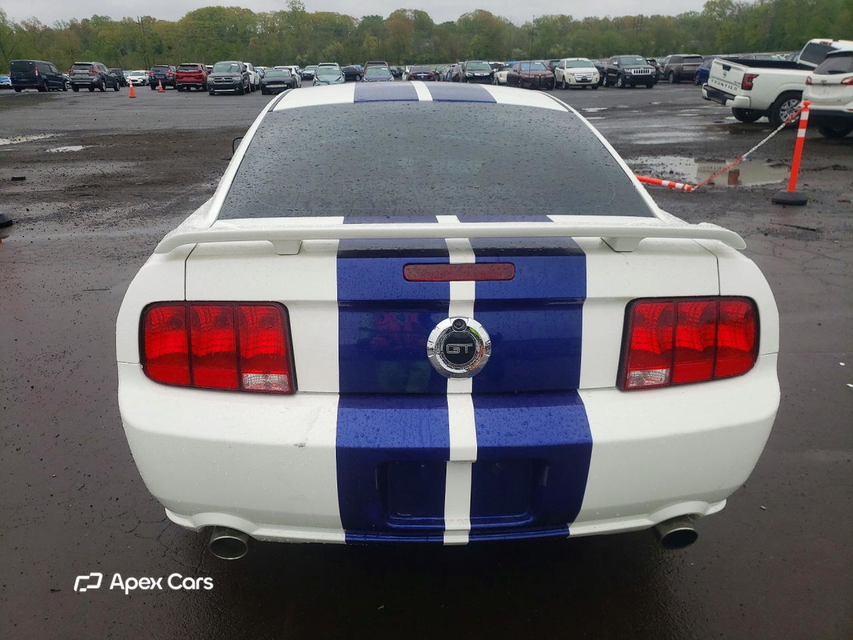 Ford Mustang 2006