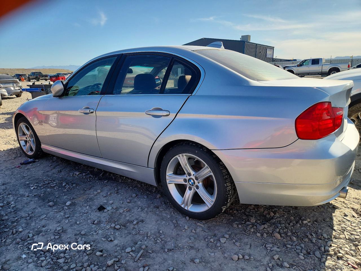BMW Series 3 2011