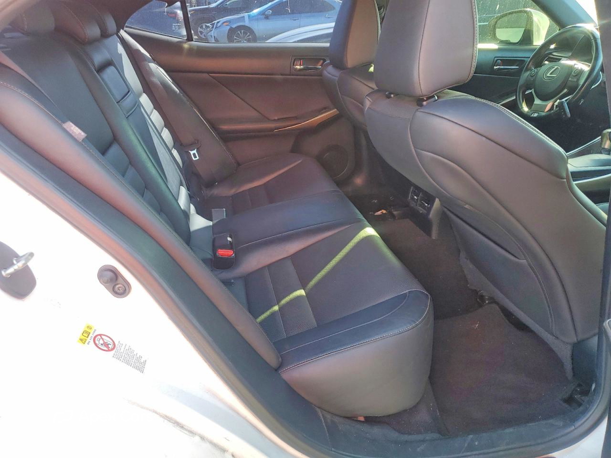 Lexus IS 2016