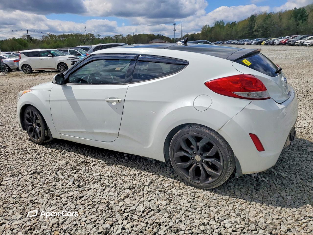 Hyundai Veloster 2013