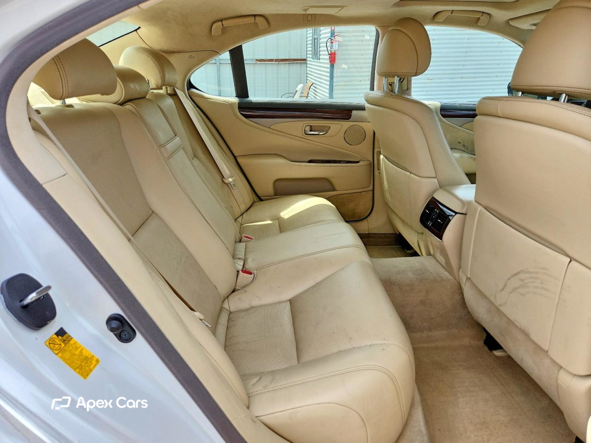 Lexus LS 2014