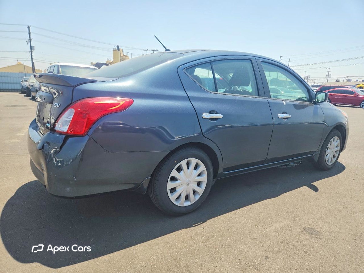 Nissan Versa 2016
