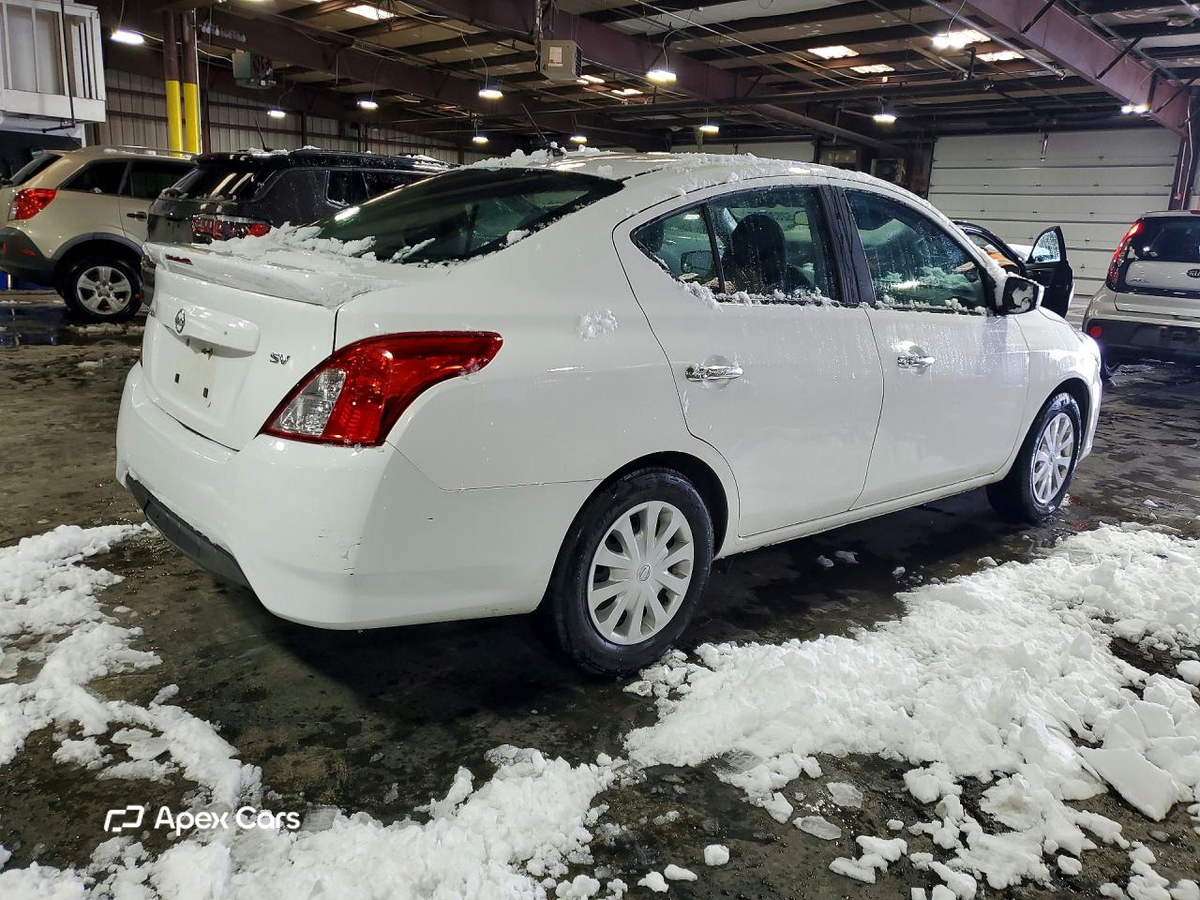 Nissan Versa 2019