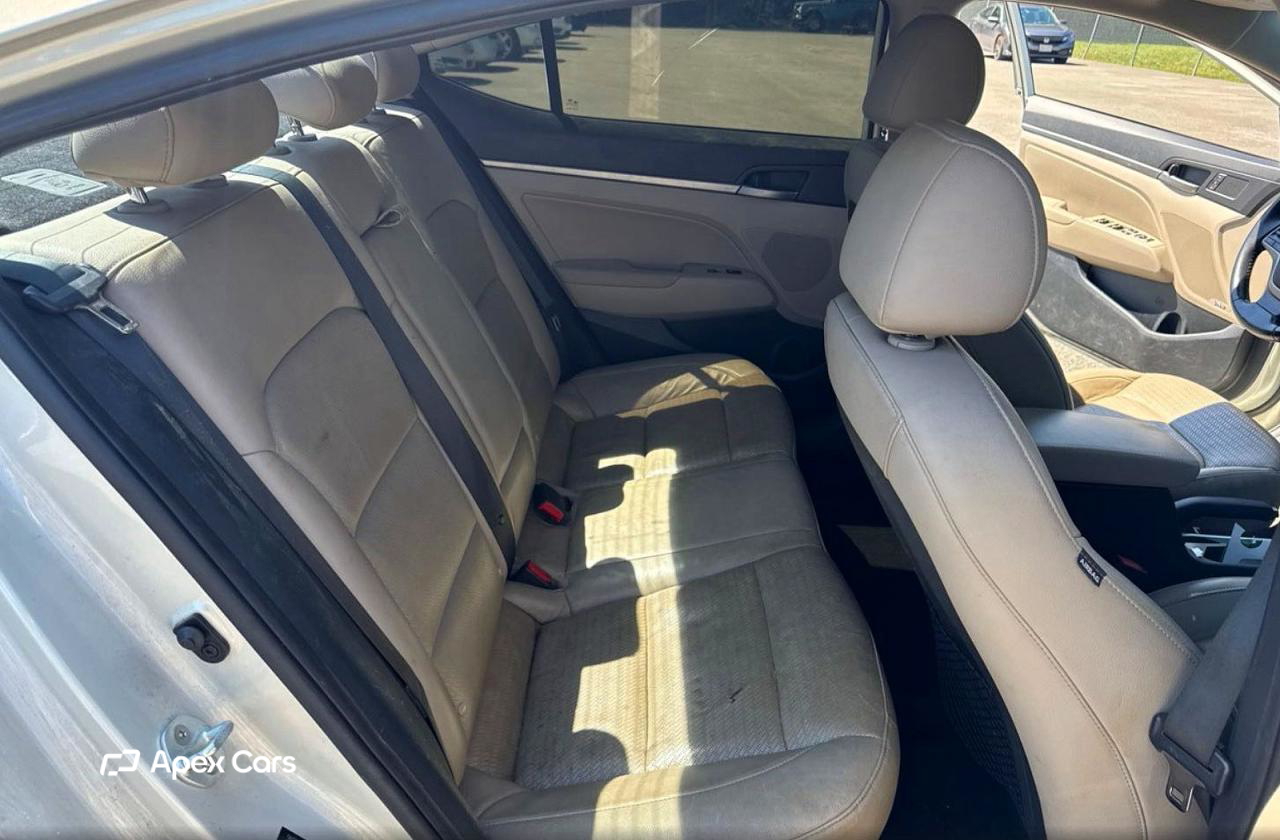 Hyundai Elantra 2017