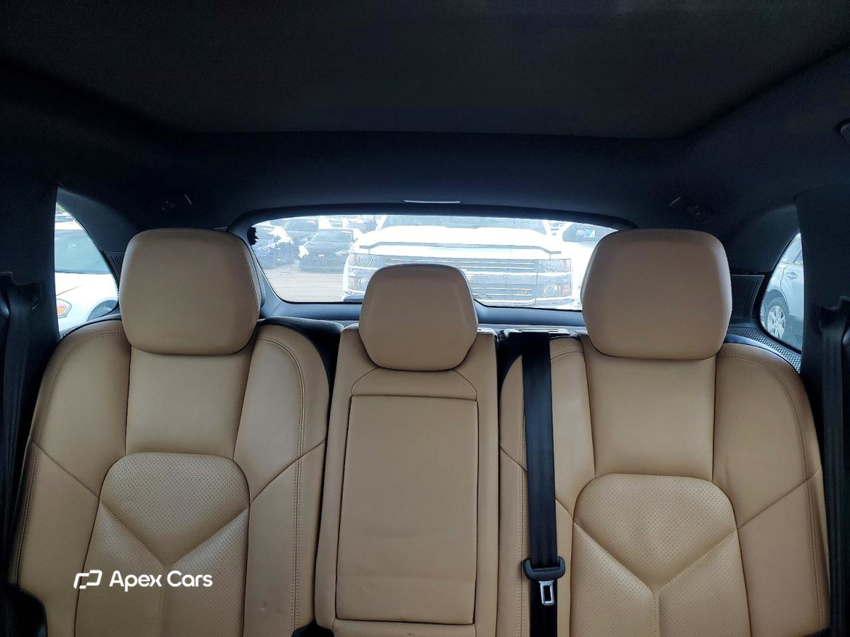 Porsche Cayenne 2016