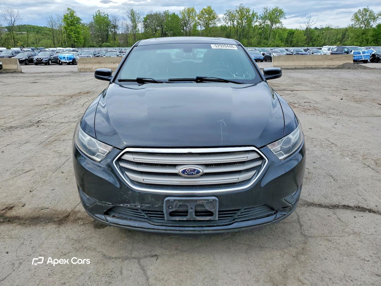Ford Taurus 2015