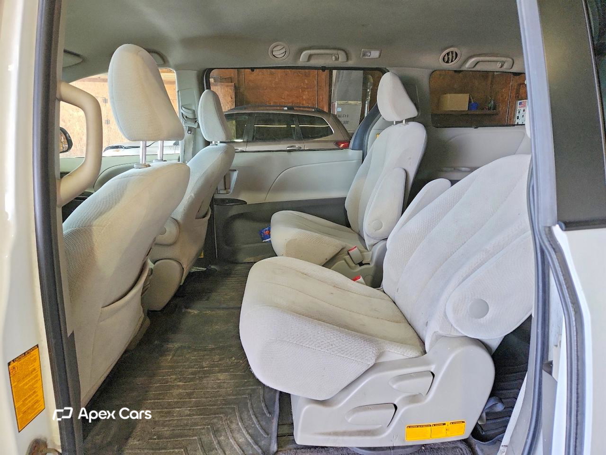 Toyota Sienna 2012