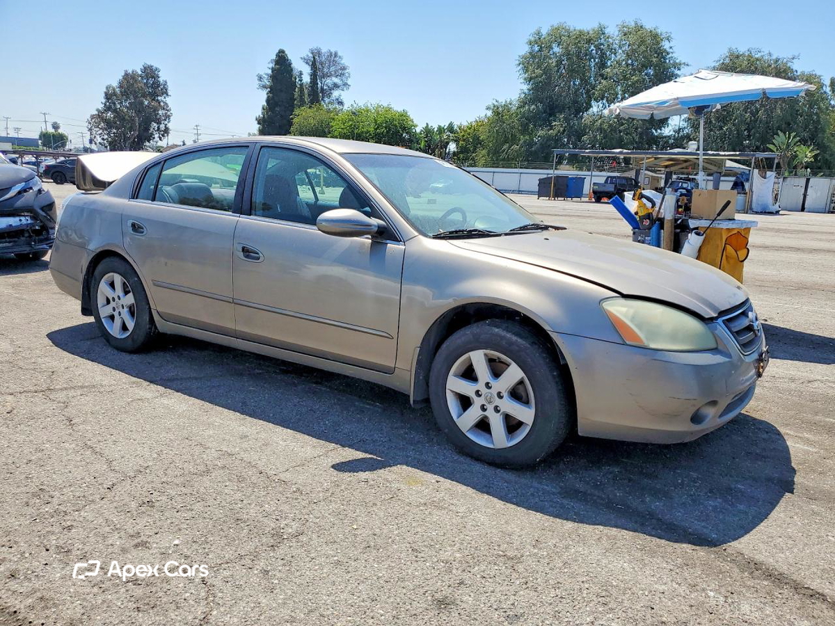 Nissan Altima 2004