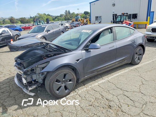 Tesla Model 3 2021 - Image 1 of 13