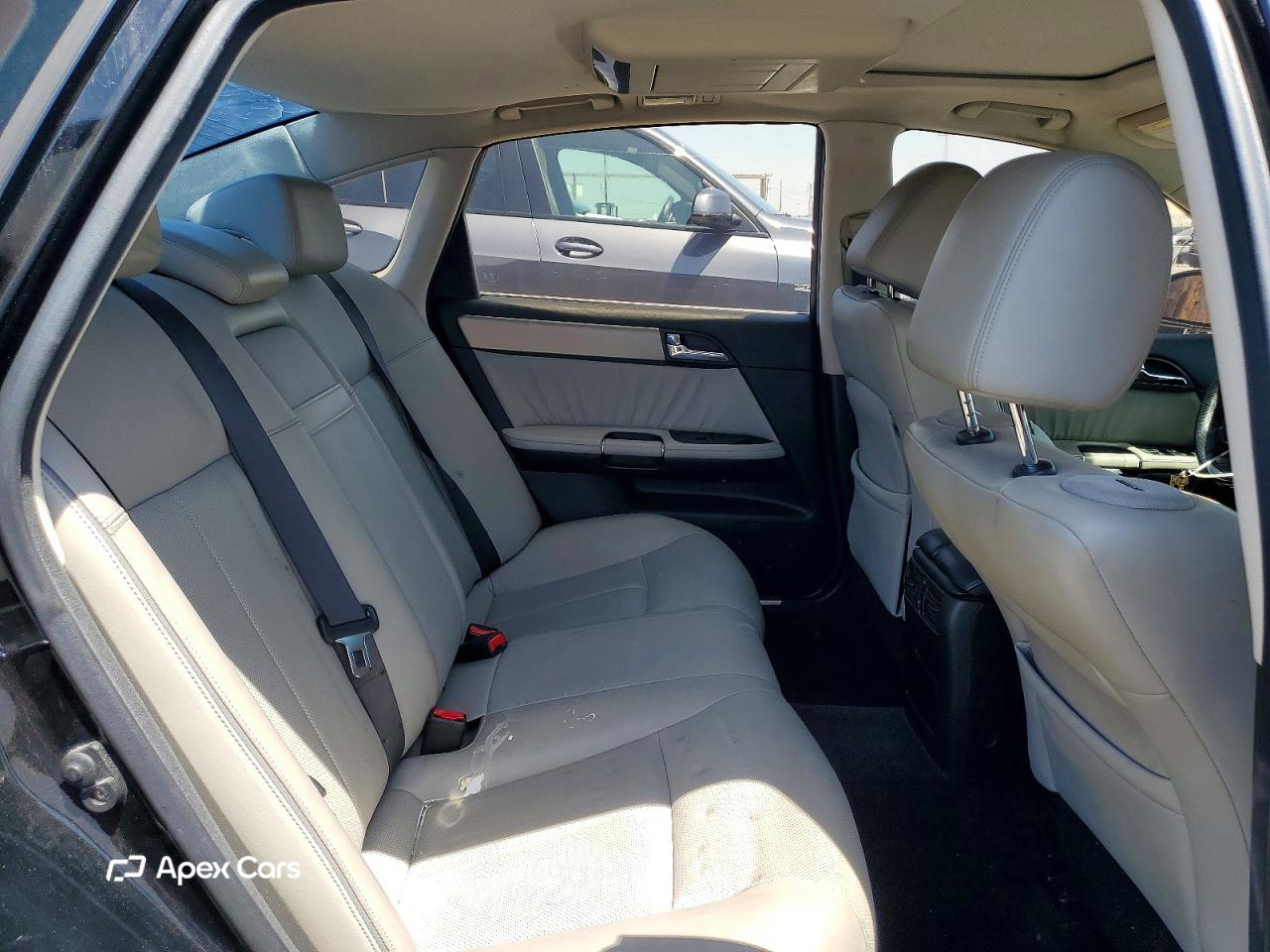 Infiniti M 2006