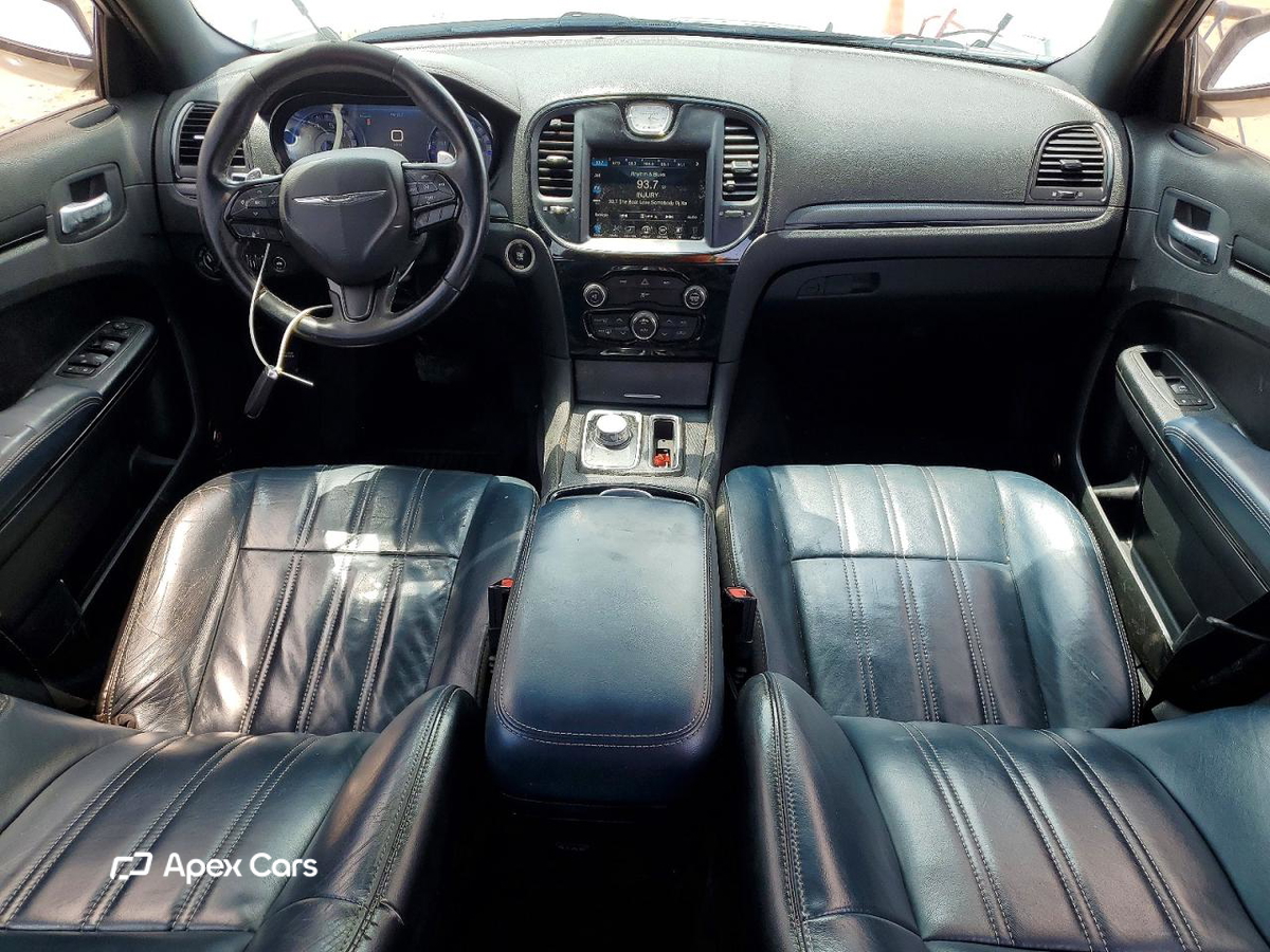 Chrysler 300 2016