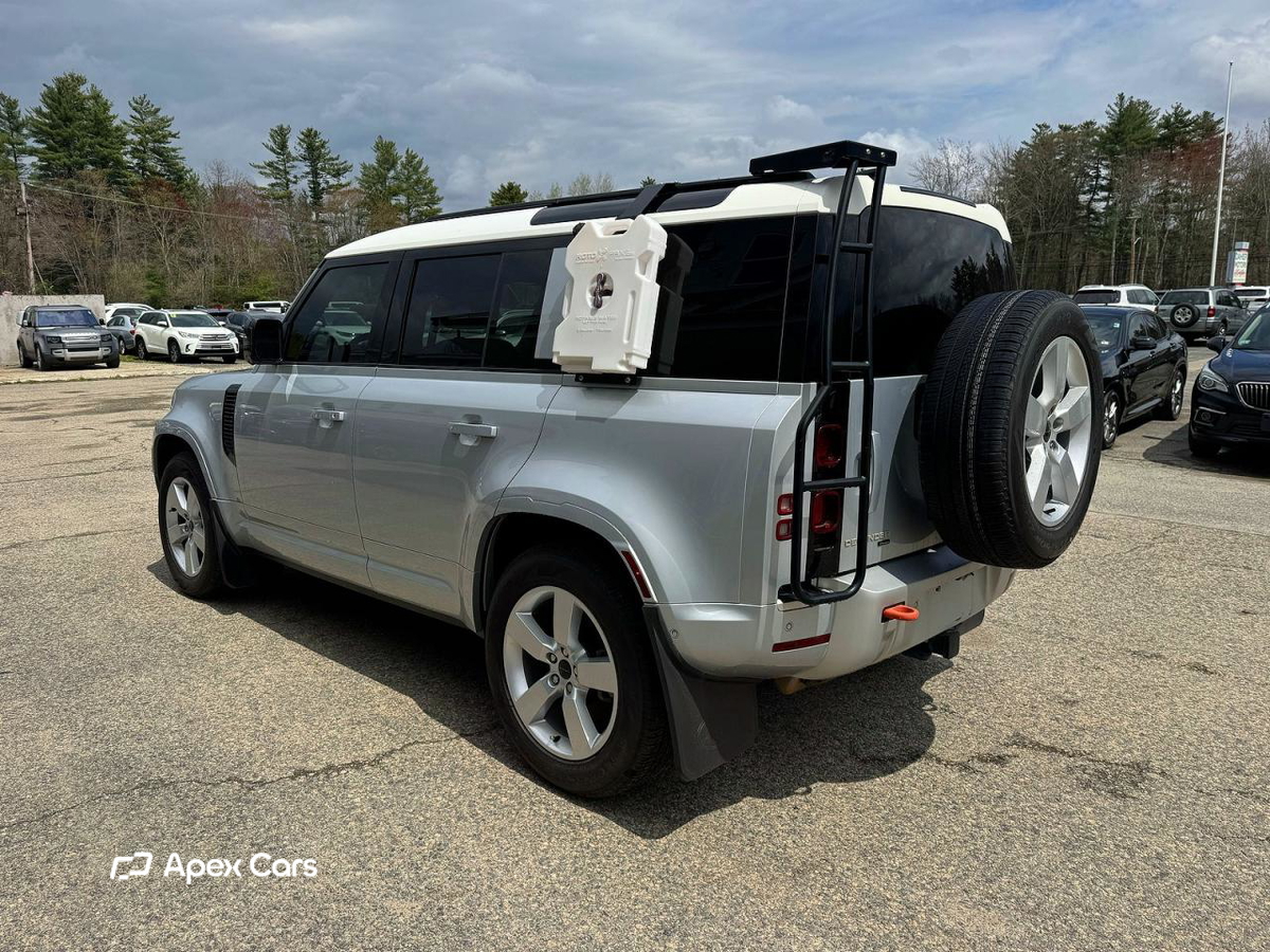 Land Rover Defender 2022
