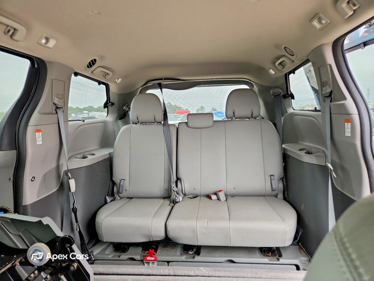 Toyota Sienna 2015