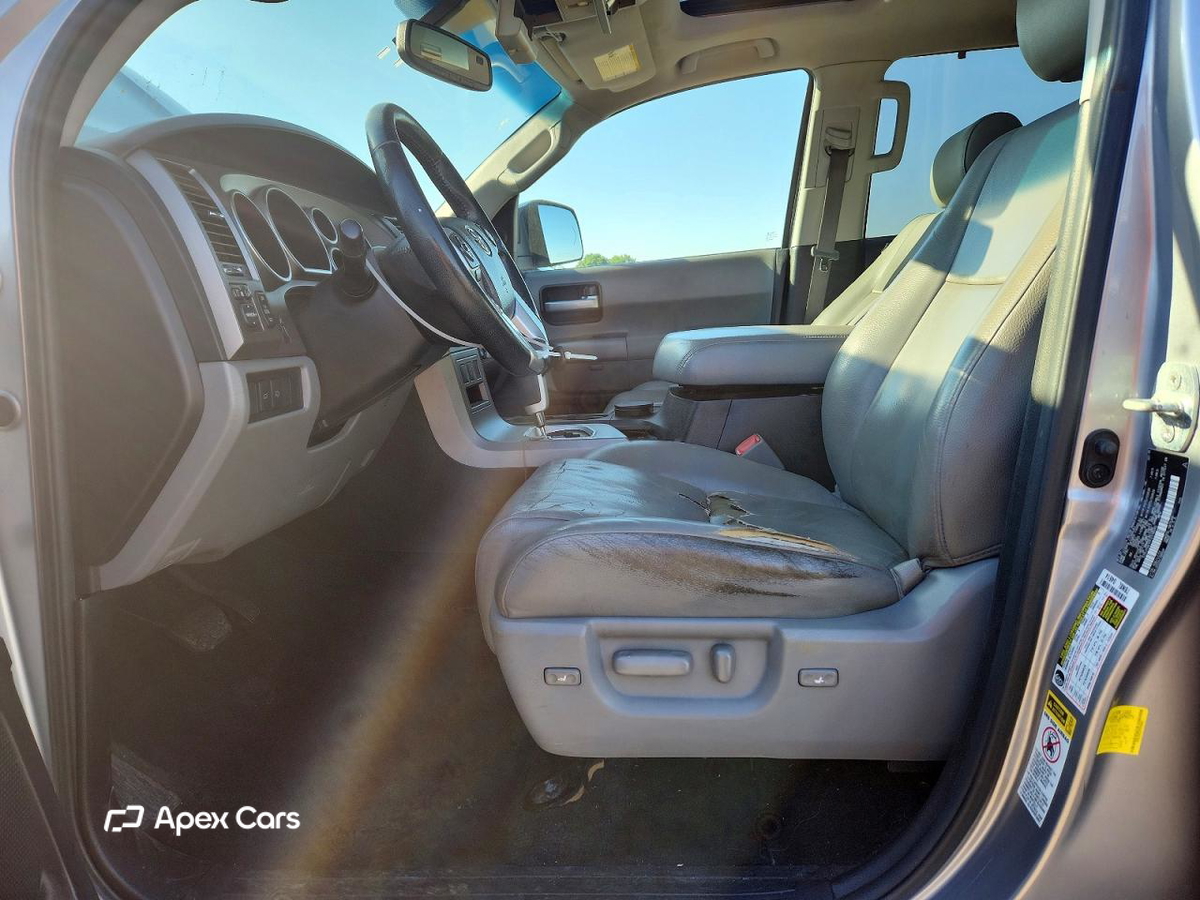 Toyota Sequoia 2015