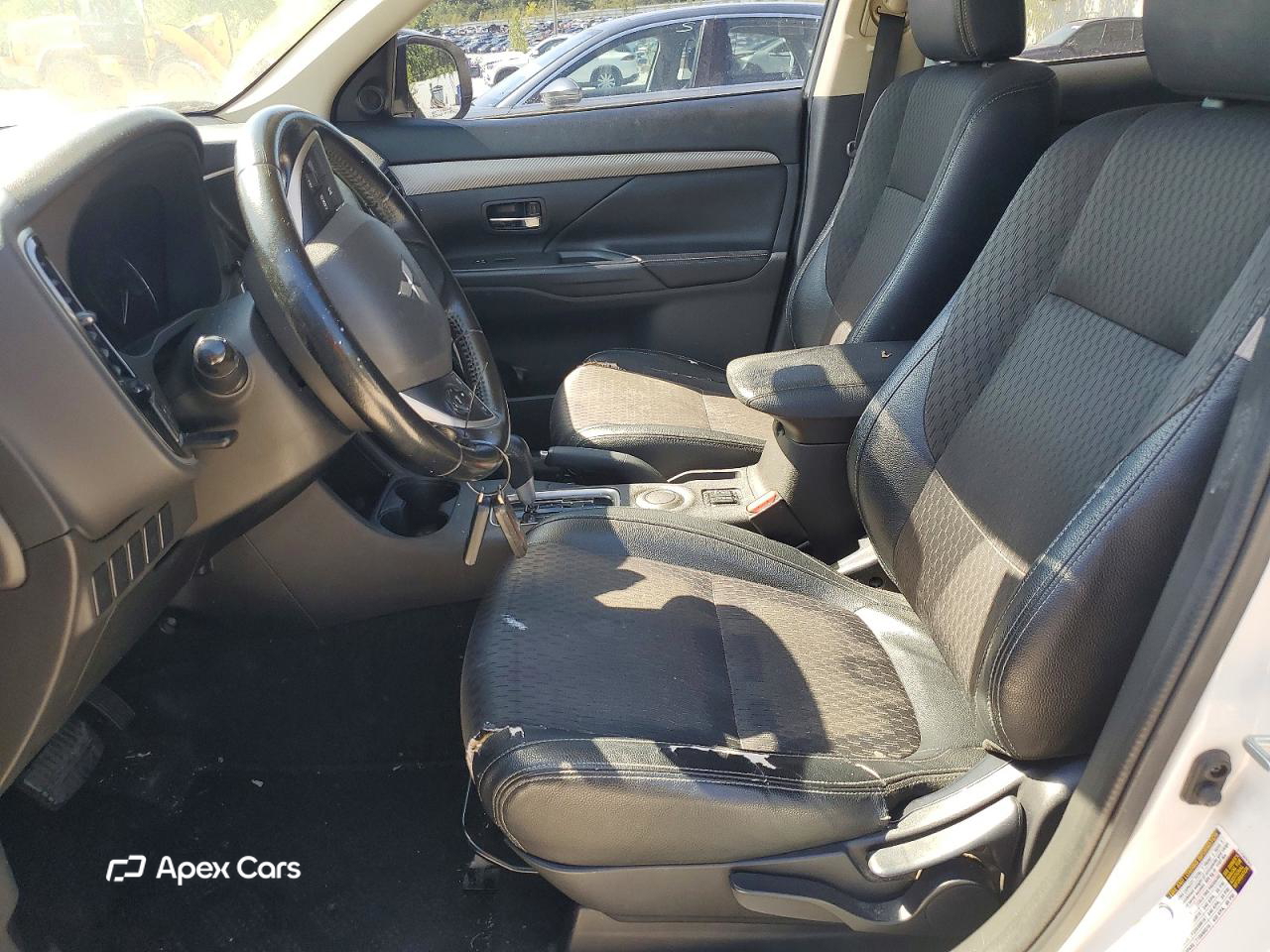 Mitsubishi Outlander 2015