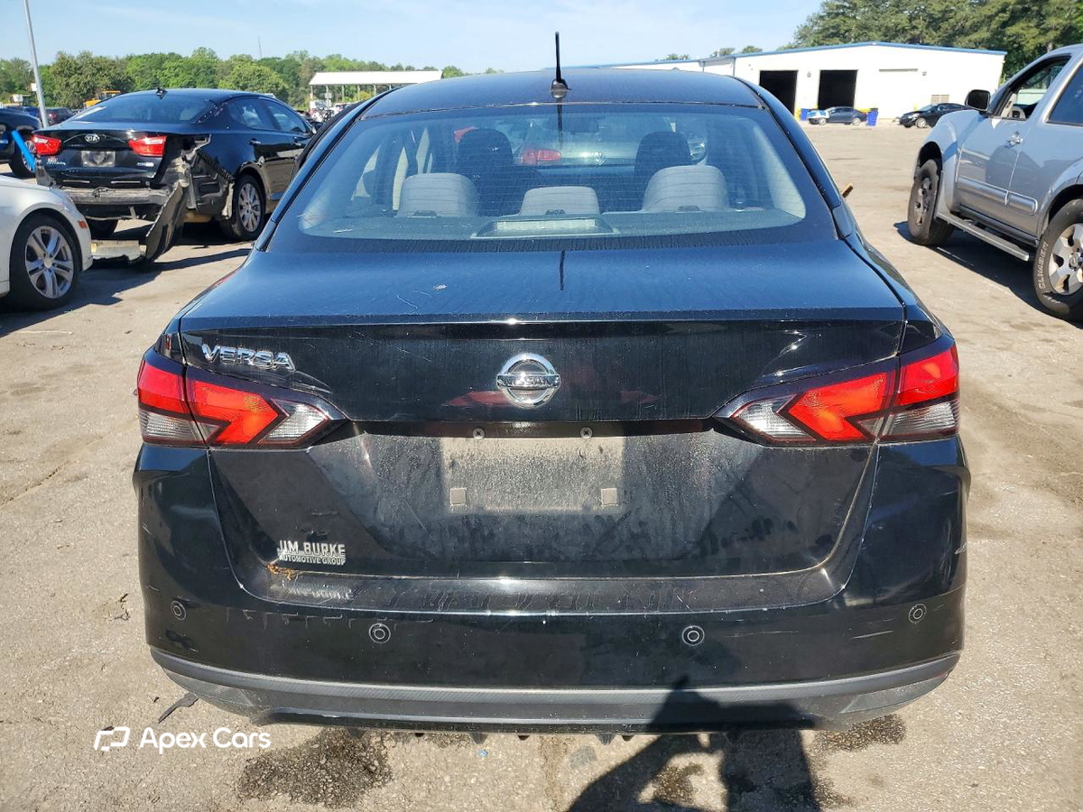 Nissan Versa 2020
