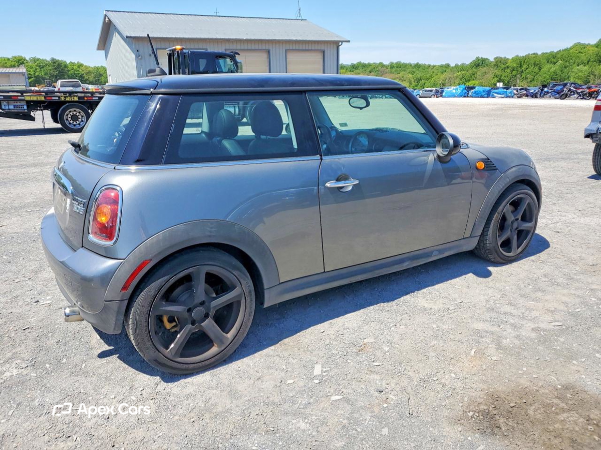 MINI Cooper 2010