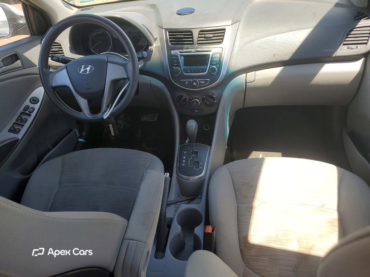 Hyundai Accent 2015