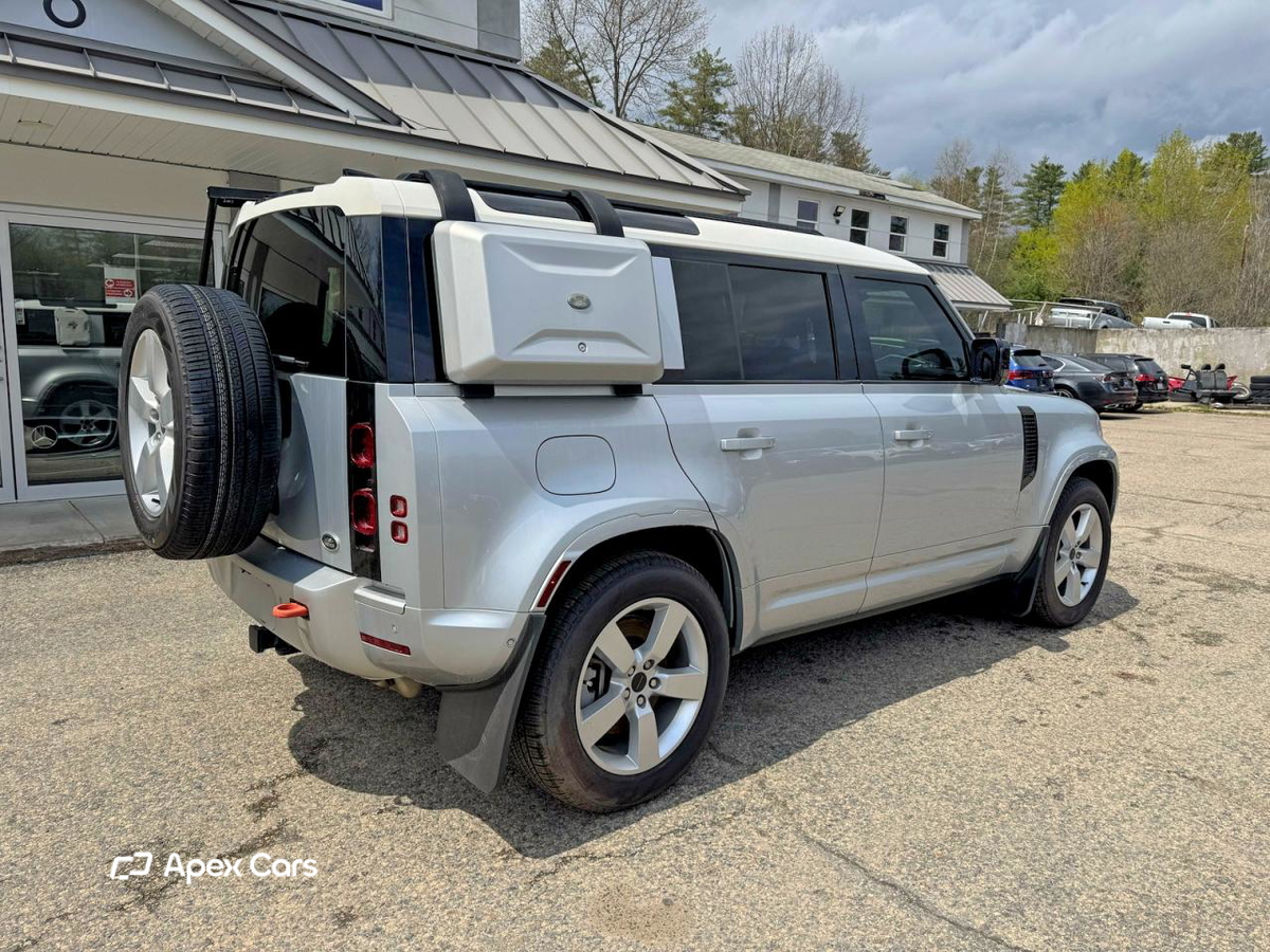 Land Rover Defender 2022
