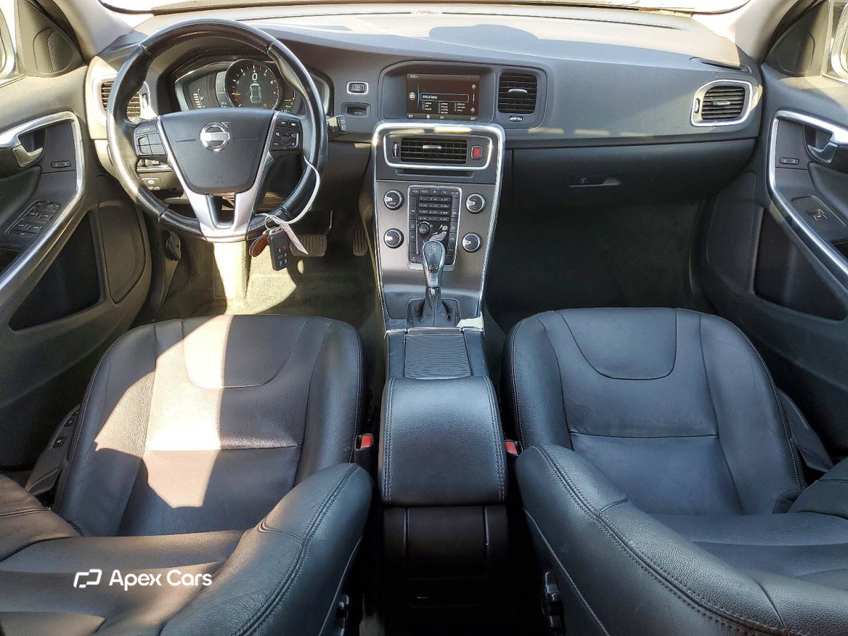 Volvo V60 2015