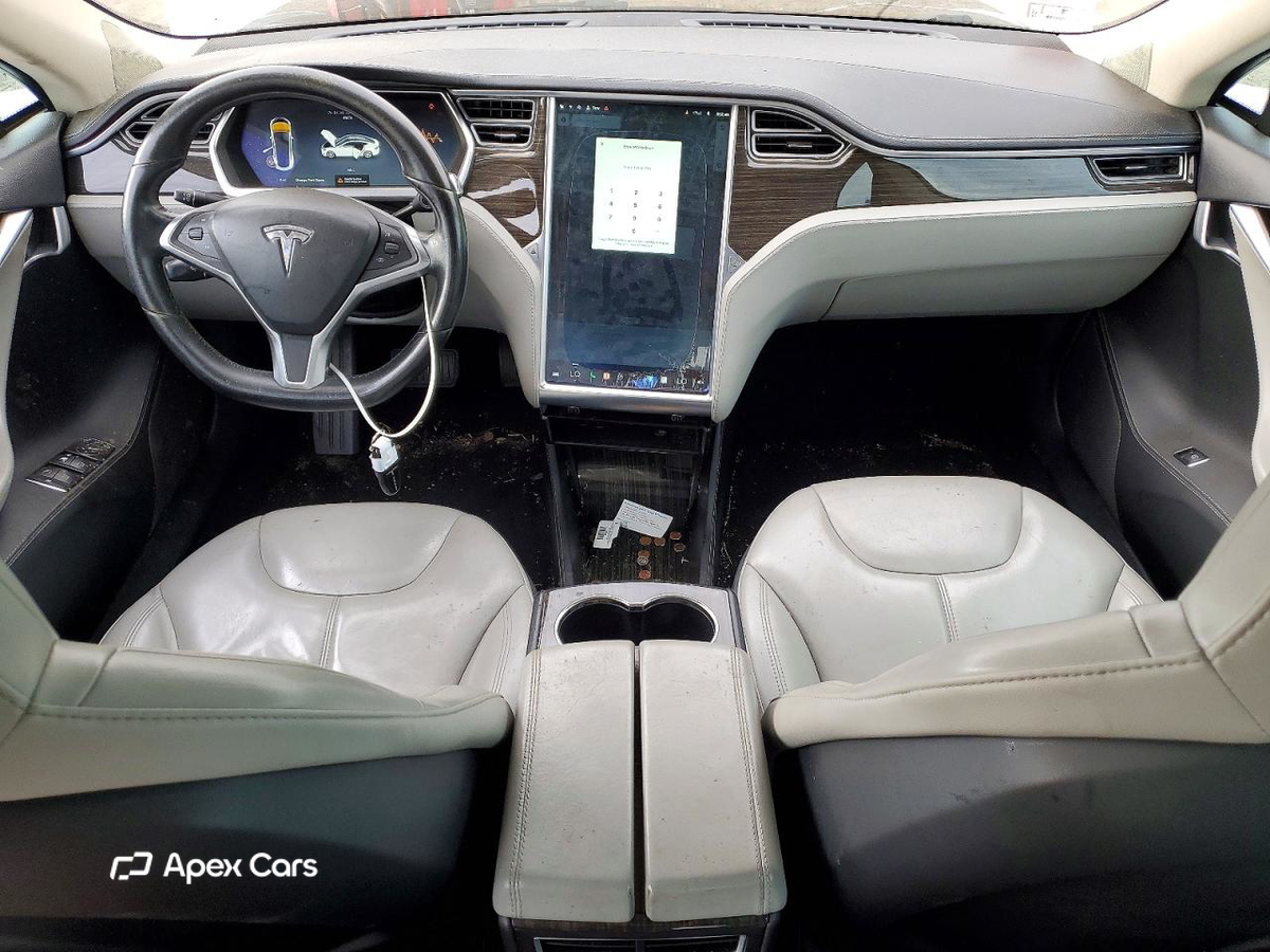 Tesla Model S 2014