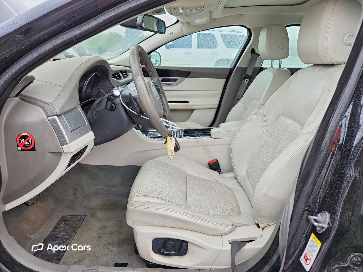 Jaguar XF 2016