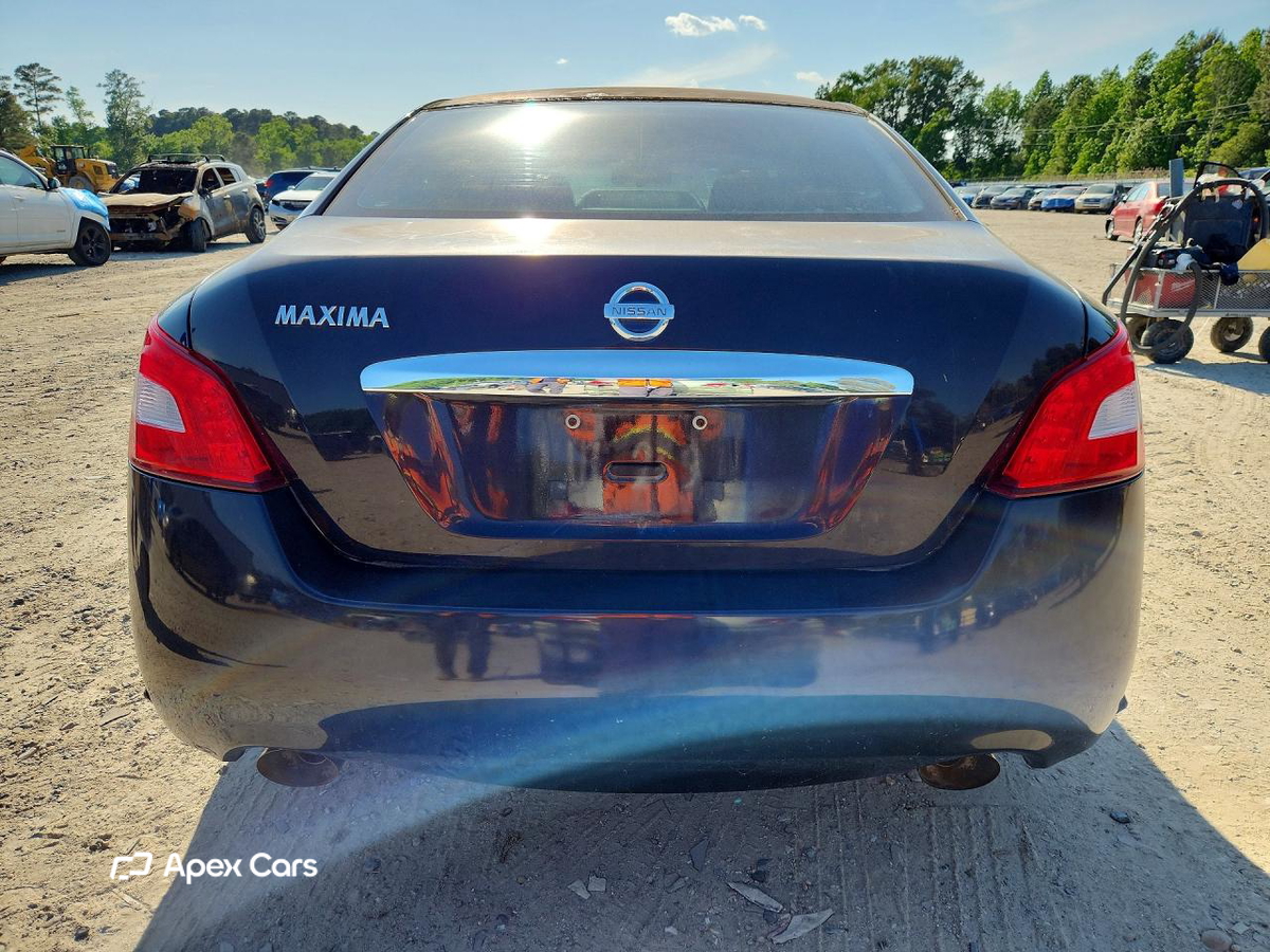 Nissan Maxima 2010