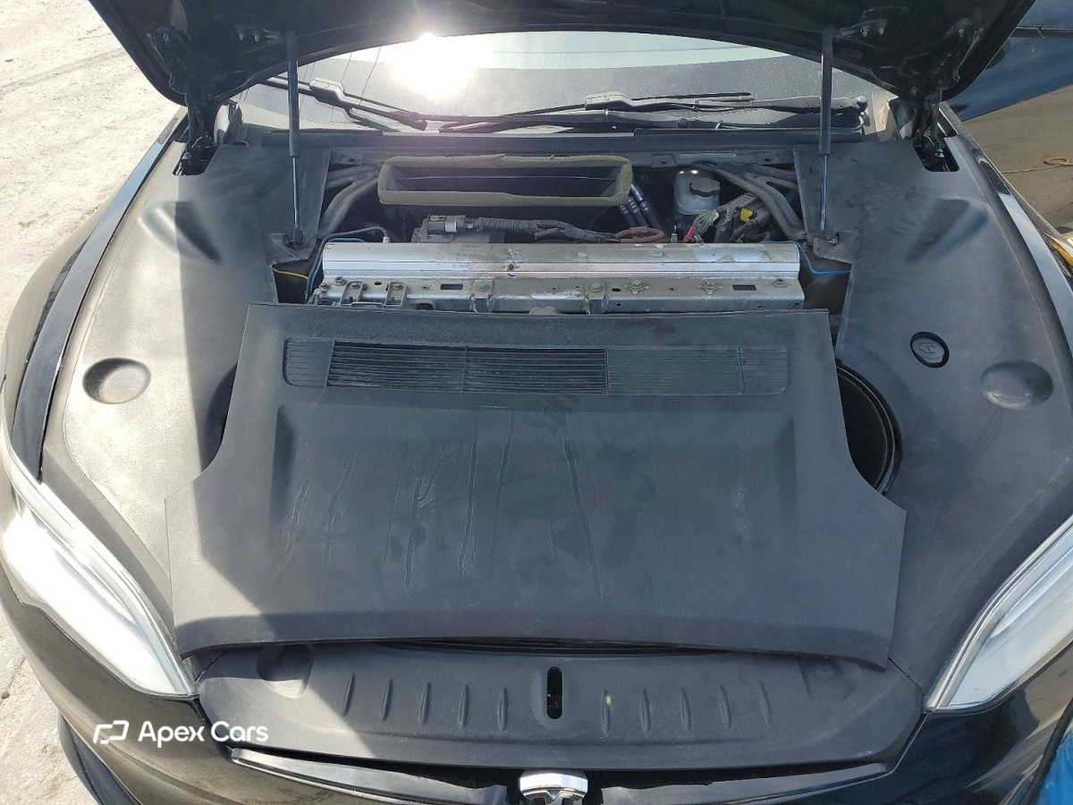 Tesla Model S 2021