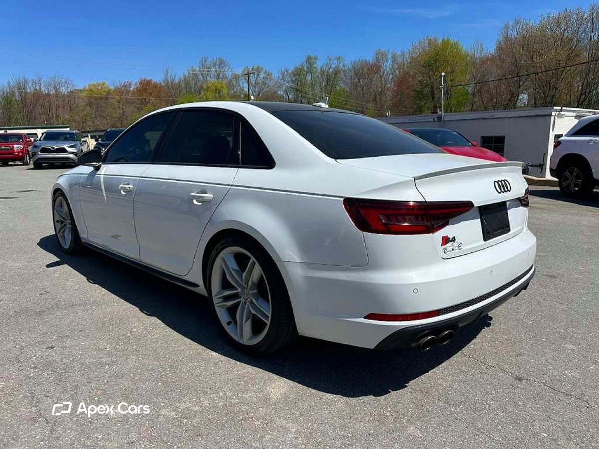 Audi RS4 2019