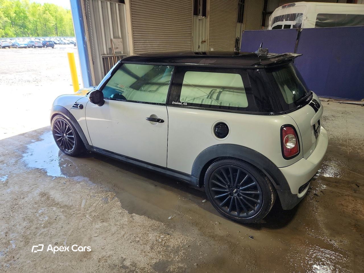 MINI Cooper 2011