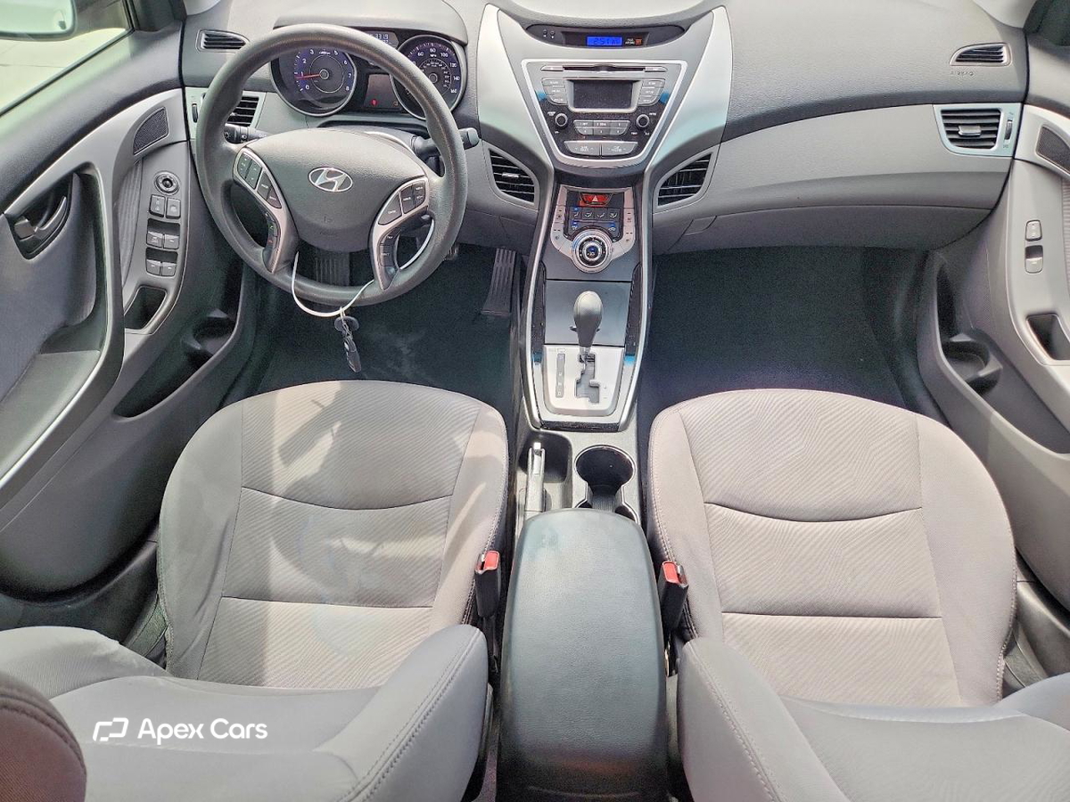 Hyundai Elantra 2013