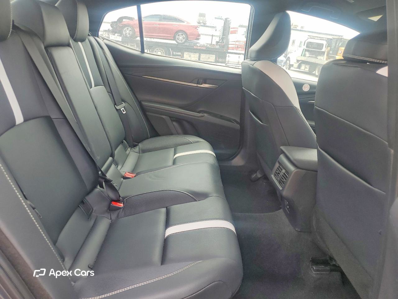 Toyota Camry 2025