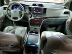 Toyota Sienna 2012